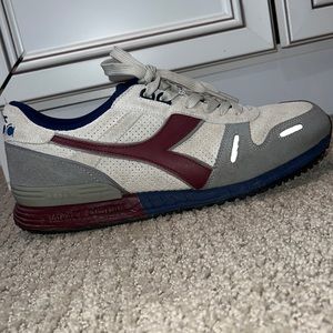 Men’s Diadora Titan Premium shoes. Size 10.5